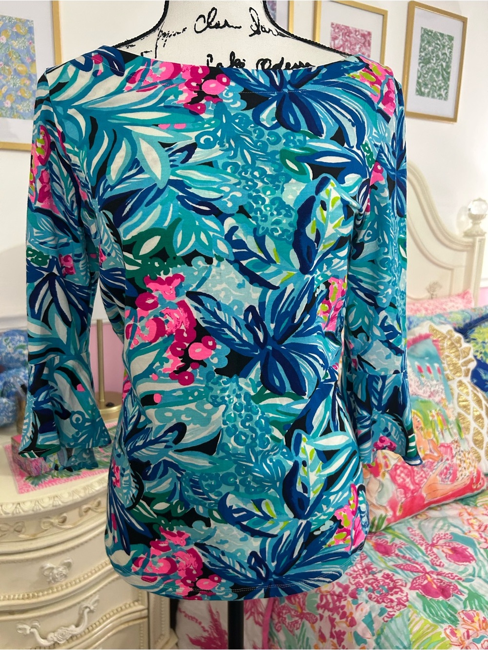 NWT Lilly Pulitzer Fontaine top, Maldives Green Hype it up print Size Small
